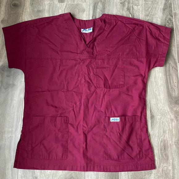 Women’s Mobb Scrub Top - burgundy - Picture 1 of 6